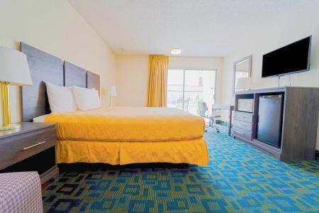 Royal Plaza Inn - 44