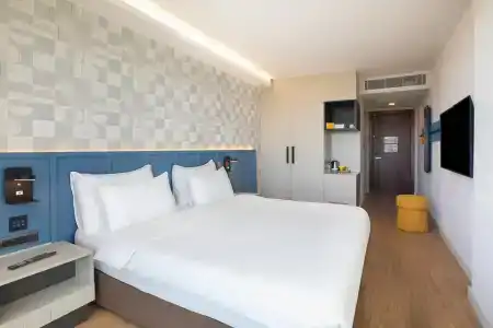 Sarar Kizilcikli - 30