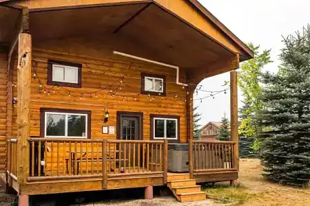 Glacier House & Resort - 36