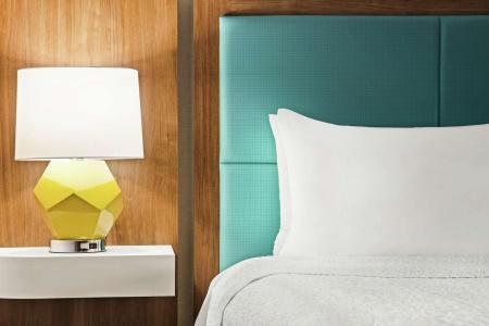 Hampton Inn Portland Airport - 1