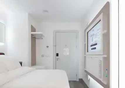 Yotel Airport, City Entrance - 6