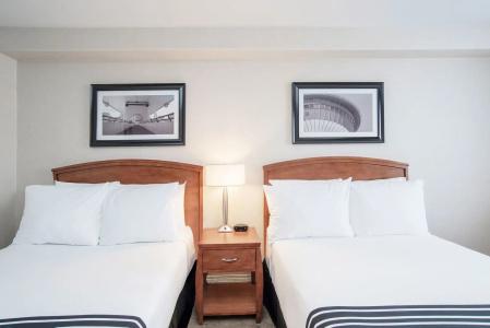 Sandman & Suites West - 37