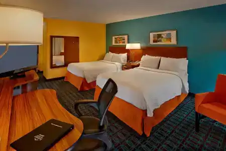 Fairfield Inn & Suites - 5