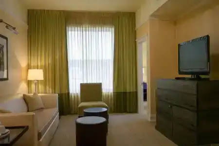 DeLuxe, a Provenance Hotel - 84