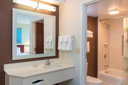 SpringHill Suites by Marriott - 42