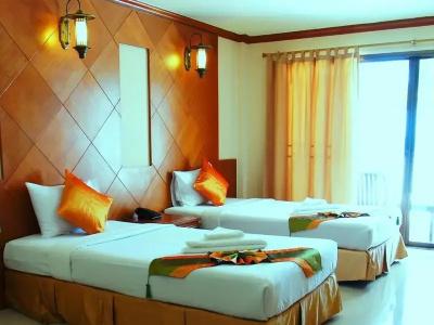 Sunset Resort Khao Lak - 32