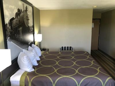 Super 8 by Wyndham/Wanamaker RD/I-70 - 0