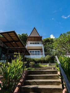 Cocohut Beach Resort & Spa - 0