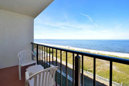 Best Western Plus Holiday Sands Inn & Suites - 7