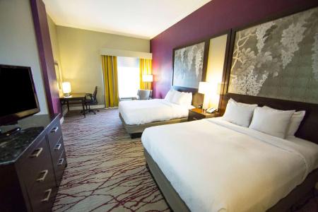 DoubleTree by Hilton Historic Savannah - 90