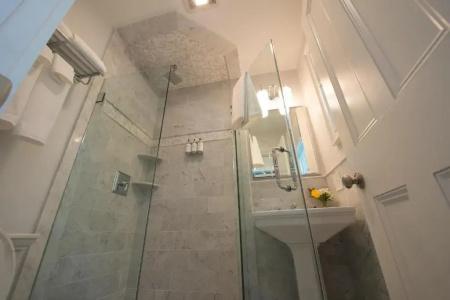 Serenity Inn - 109
