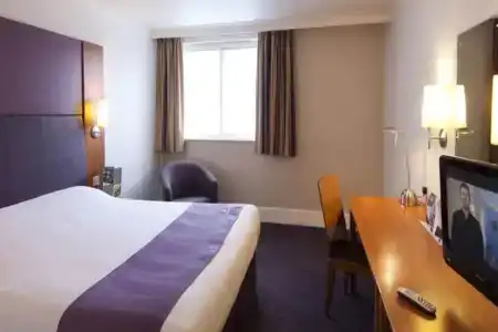 Premier Inn - Heaton Park - 1