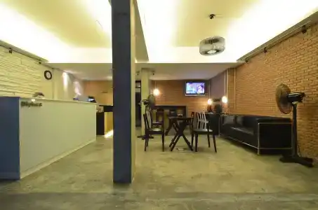 Di Place - 18