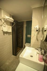 Cevik Palace Otel - 27