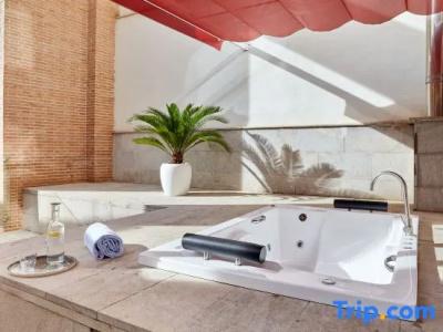 Granada Five Senses Rooms & Suites - 240