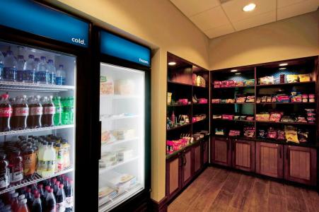 Hampton Inn & Suites - 11