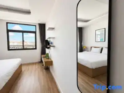 Phuong Mai - 39