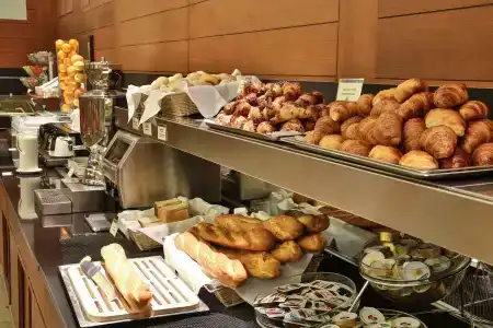 Best Western Plus Galileo Padova - 10