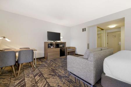 Best Western Plus Bayside Inn - 119
