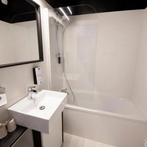 Kyriad Clermont Ferrand Centre - 41
