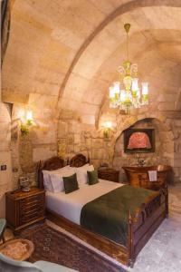 Solo Cave Suites - 70