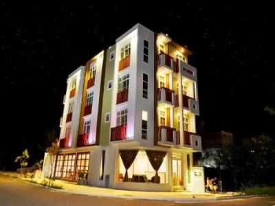 Airport Comfort Inn Premium - 0