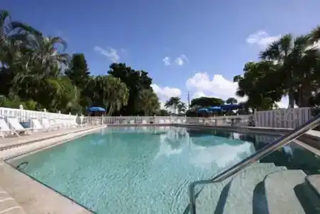 Gulfview Manor - 33