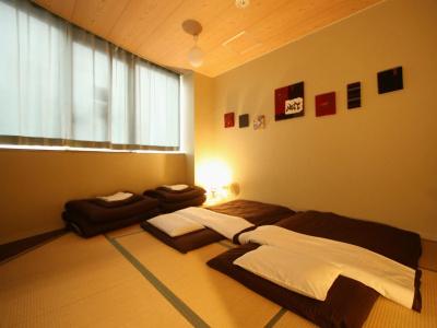 Osaka Guesthouse Nest - 1