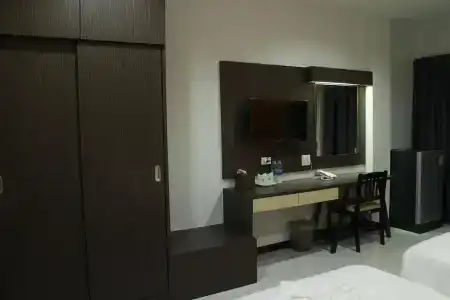 The Siri Place - 1