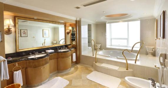 Crowne Plaza Qingdao, an IHG - 37