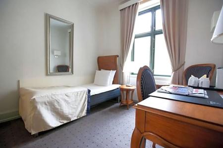 Best Western Hebron - 40