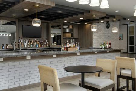Embassy Suites - 26