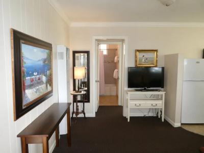 Briarwood Inn - 170