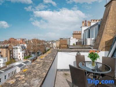 Queensgate Court - 225