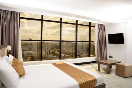 Golden Tulip - 60