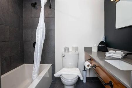 Days Inn & Suites by Wyndham - 51