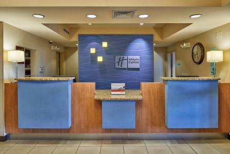 Holiday Inn Express & Suites Airport, An Ihg - 24