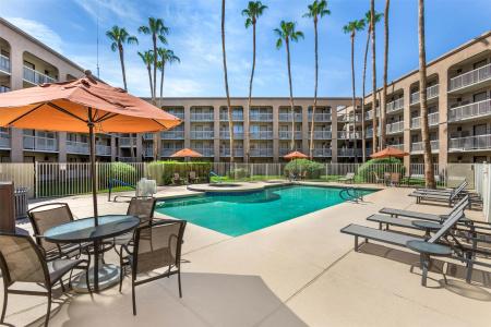 Best Western Plus Thunderbird Suites - 46