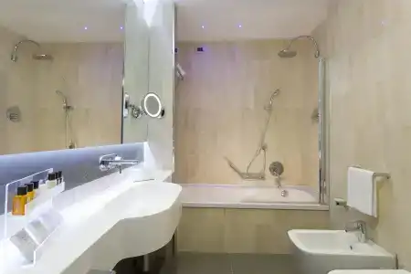 Artemide - 9