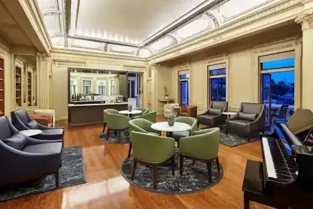 Glorietta Bay Inn - 2