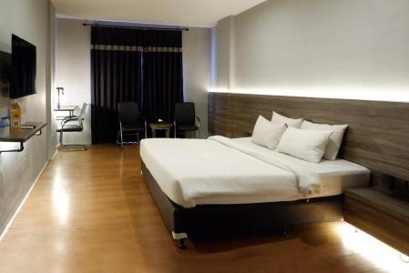 Stark Boutique and Spa - 31