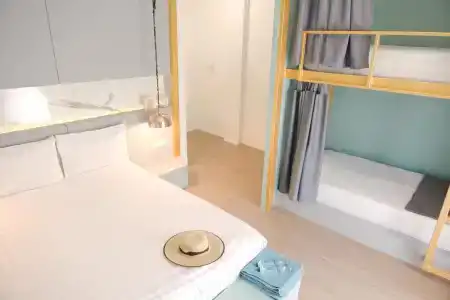 Hugger Guest House - 50