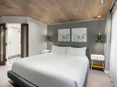 The Novotel Centre - 32