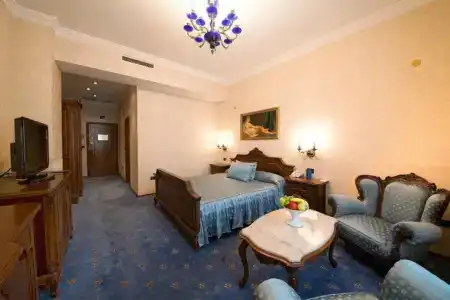 Grand London - 1