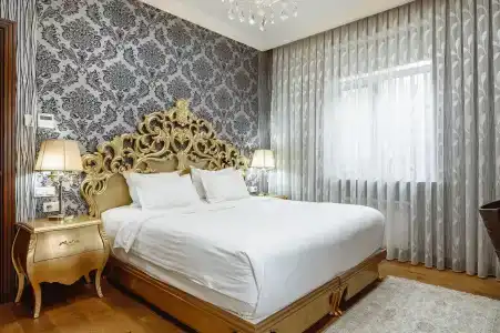 Royal Residence - 217