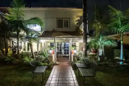 Crown City Inn Coronado - 11