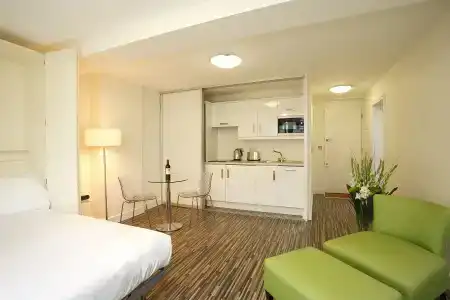 Saco Holborn – Lamb’s Conduit St - 22