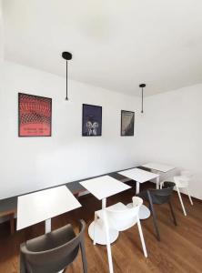 Tric Trac Hostel - 9