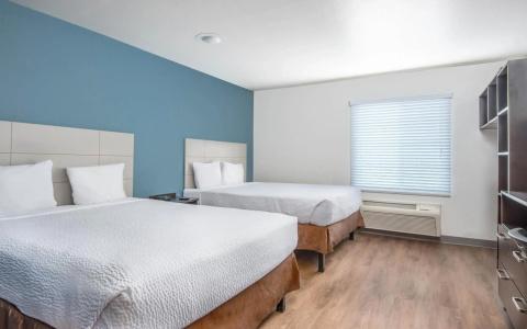 WoodSpring Suites Orlando South - 27