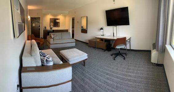 Courtyard Ballantyne - 49